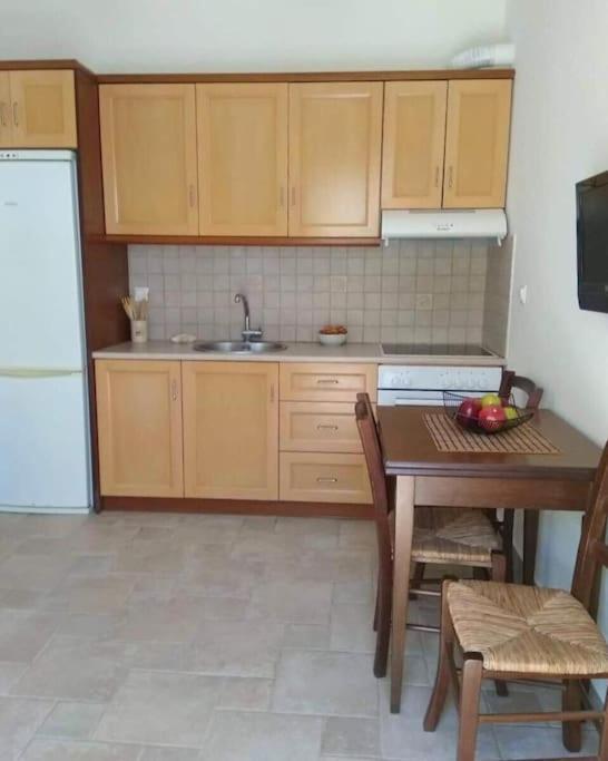 Vromolithos Apartments *